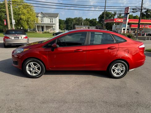 Used 2019 Ford Fiesta SE FWD image 8