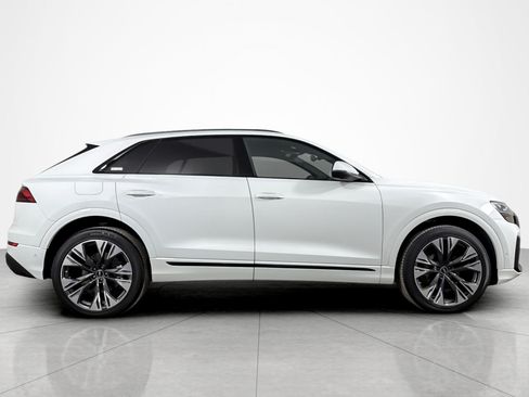 Used 2025 Audi Q8 Premium Plus w/ Premium Plus Package AWD/4WD image 6
