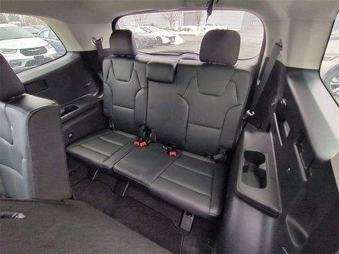 Used 2023 Kia Telluride EX image 20