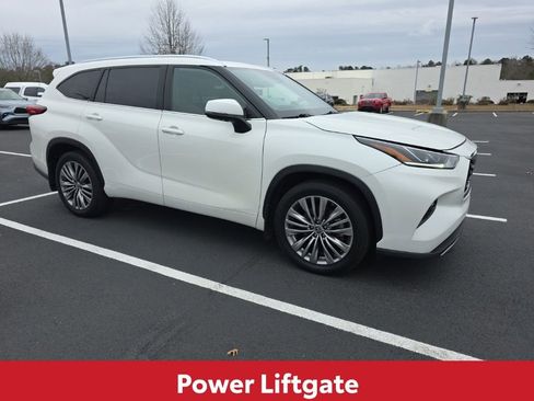 Used 2020 Toyota Highlander Platinum image 13
