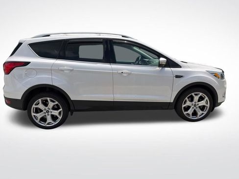 Used 2019 Ford Escape Titanium image 4