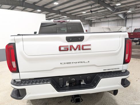 Used 2020 GMC Sierra 2500 Denali image 4
