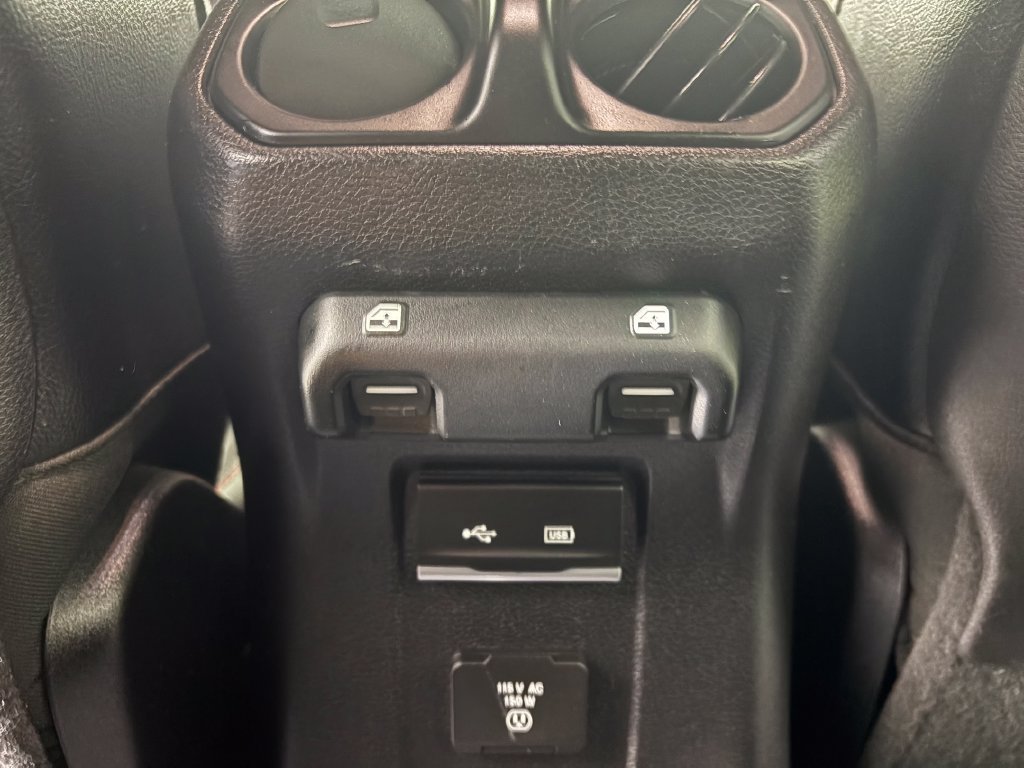 Used 2019 Jeep Wrangler Unlimited Rubicon AWD/4WD image 28