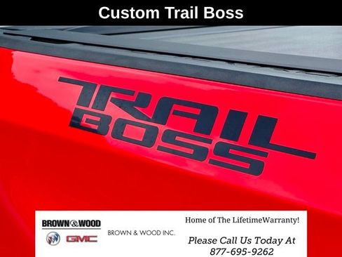 Used 2021 Chevrolet Silverado 1500 Custom Trail Boss w/ LPO, Dark Essentials Package AWD/4WD image 16