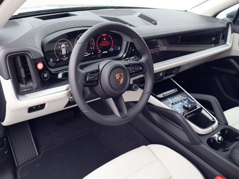 New 2026 Porsche Cayenne AWD/4WD image 4