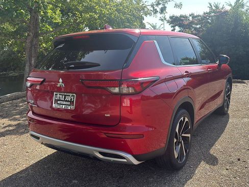 Used 2022 Mitsubishi Outlander SE FWD image 4