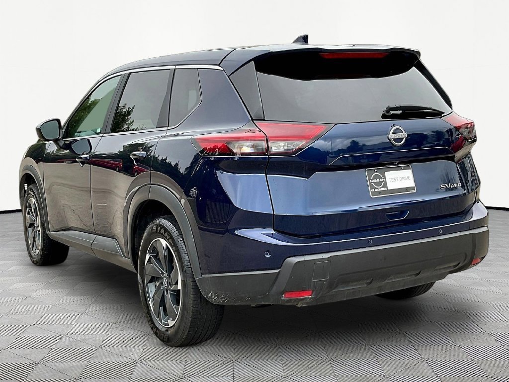 Used 2024 Nissan Rogue SV AWD/4WD image 8