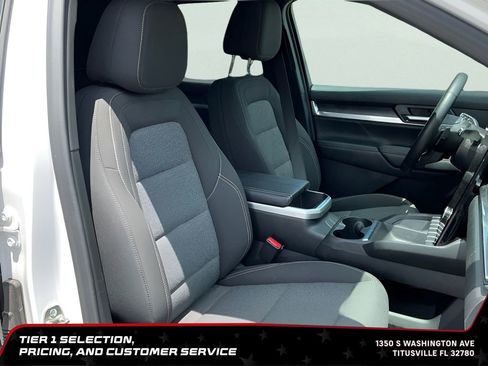 Used 2025 GMC Terrain Elevation AWD/4WD image 13