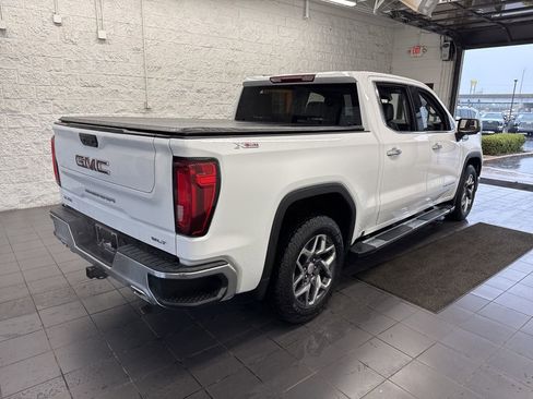 Used 2022 GMC Sierra 1500 SLT w/ X31 Off-Road Package image 8