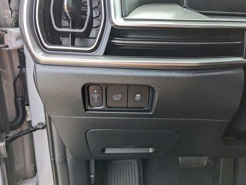 Certified 2025 Kia Sorento EX AWD/4WD image 31