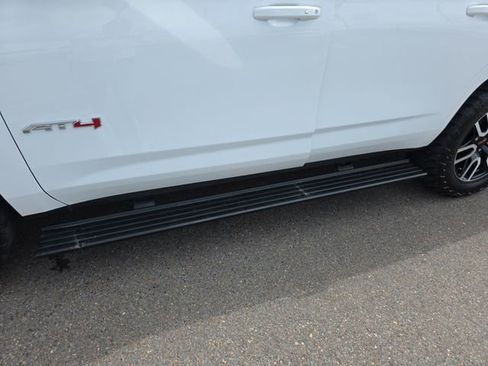 Used 2024 GMC Yukon AT4 w/ AT4 Premium Plus Package image 10