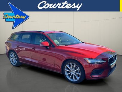 Used 2020 Volvo V60 T5 Momentum