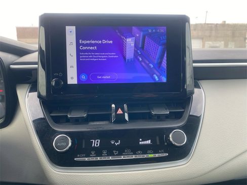 Used 2025 Toyota Corolla LE image 20