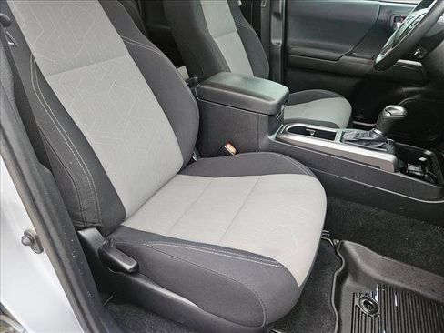 Used 2021 Toyota Tacoma TRD Off-Road image 20