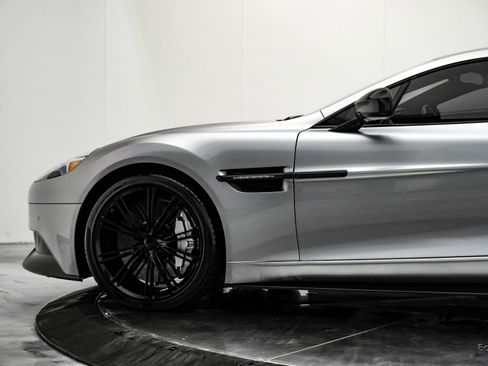 Used 2014 Aston Martin Vanquish Coupe image 6