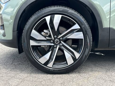 Used 2023 Volvo XC40 B5 Ultimate w/ Protection Package Premier AWD/4WD image 11