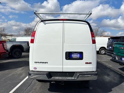New 2026 GMC Savana 3500 w/ Driver Convenience Package RWD image 6
