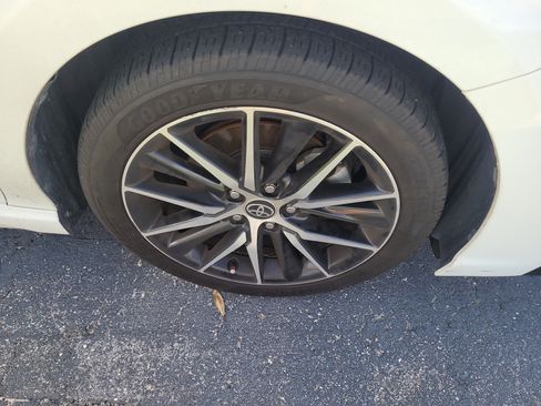 Used 2023 Toyota Camry SE FWD image 9