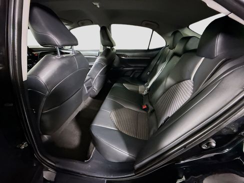 Used 2021 Toyota Camry SE image 24