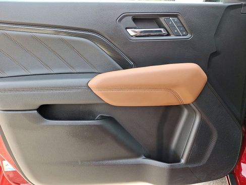 Certified 2023 GMC Canyon AT4 w/ AT4 Premium Package image 10