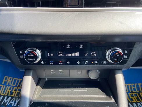 New 2026 Mitsubishi Outlander SEL AWD/4WD image 28