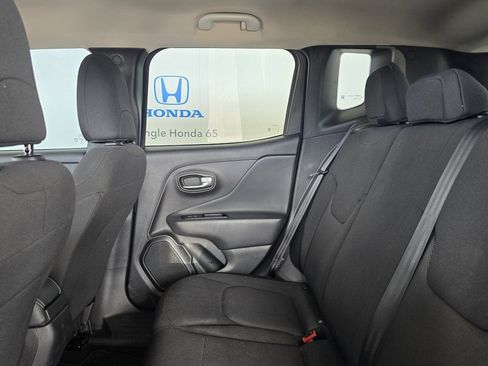 Used 2022 Jeep Renegade Sport w/ Sport Appearance Group image 10