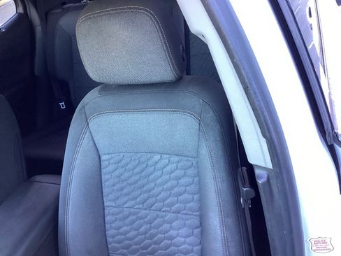 Used 2020 Chevrolet Equinox LT image 12