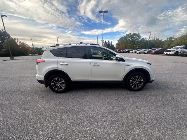 Used 2016 Toyota RAV4 XLE AWD/4WD image 2