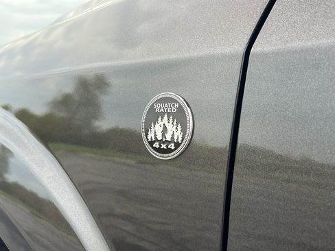 Used 2018 Dodge Journey SE w/ Blacktop Package image 9