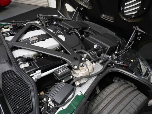 Used 2023 Aston Martin DBS Coupe image 51