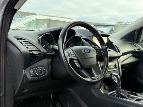 Used 2019 Ford Escape SEL image 13