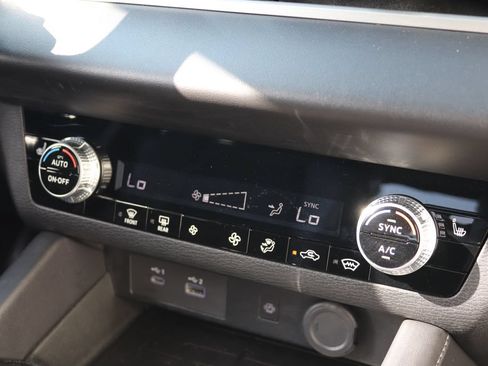 Used 2022 Mitsubishi Outlander SE AWD/4WD image 19