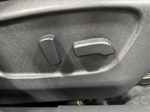 Used 2022 Nissan Rogue Sport SL w/ Premium Package image 31