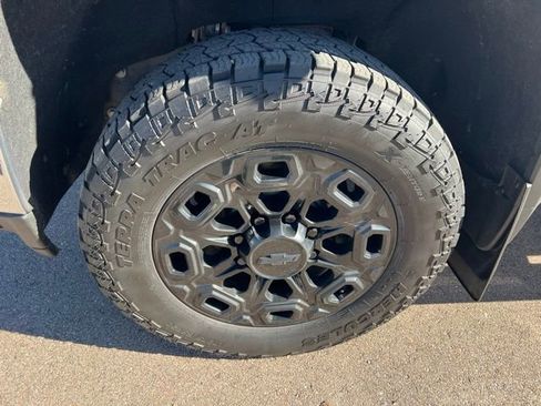 Used 2022 Chevrolet Silverado 2500 LTZ w/ LTZ Plus Package AWD/4WD image 12