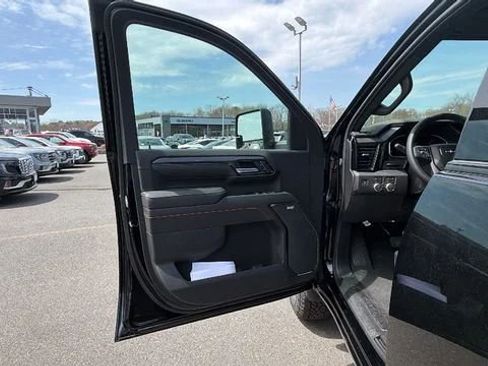 New 2026 GMC Sierra 2500 AT4 w/ Technology Package AWD/4WD image 17