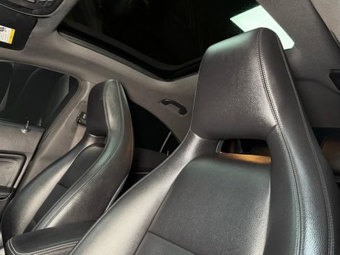 Used 2014 Mercedes-Benz CLA 250 image 29