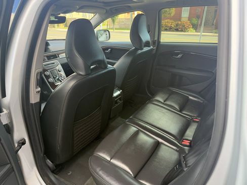 Used 2015 Volvo XC70 T6 image 34