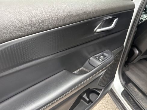 Used 2024 Jeep Grand Cherokee L Altitude image 46