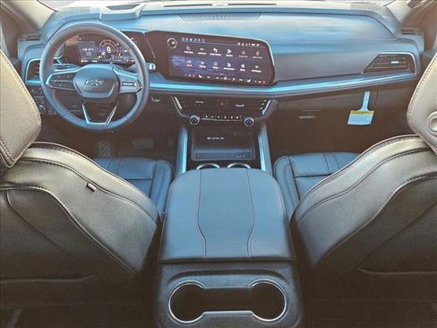 New 2026 Chevrolet Suburban RST image 16