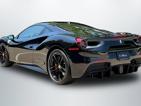 Used 2019 Ferrari 488 GTB RWD image 5