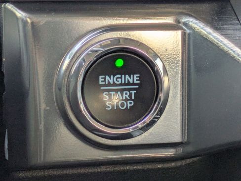 Used 2021 Ford F150 Lariat image 22