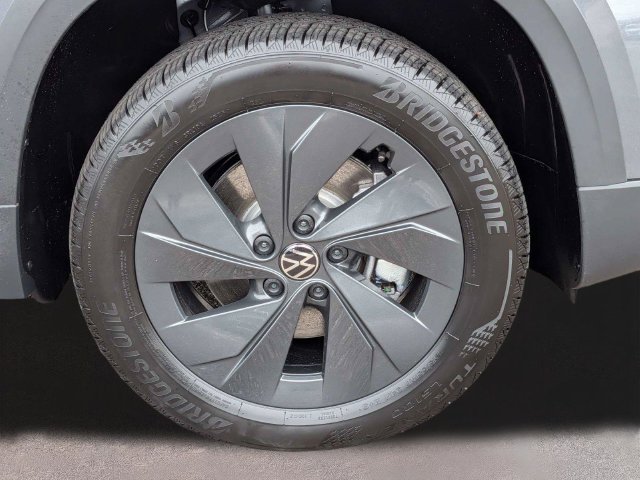 New 2027 Volkswagen Taos S FWD image 11