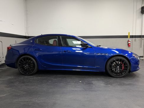 Used 2021 Maserati Ghibli S GranSport image 5