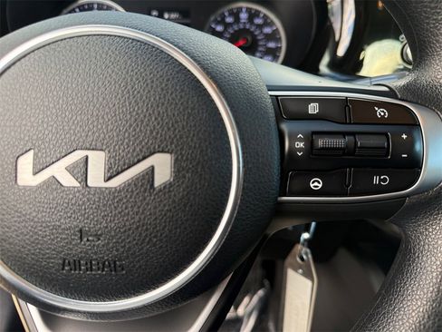 Used 2022 Kia K5 LX image 26