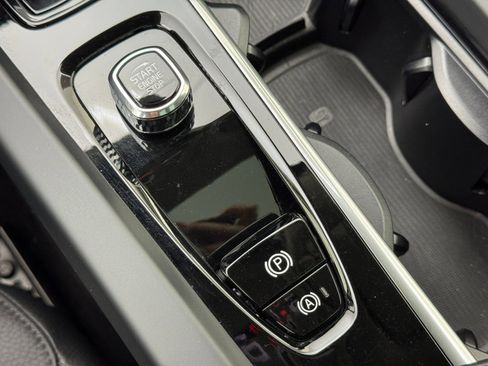 Used 2025 Volvo XC60 T8 Plus w/ Climate Package PRO image 31