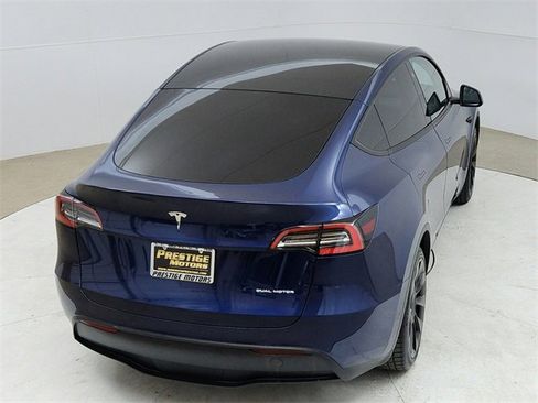 Used 2021 Tesla Model Y Long Range image 18