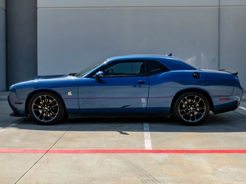 Used 2020 Dodge Challenger R/T Scat Pack RWD image 16