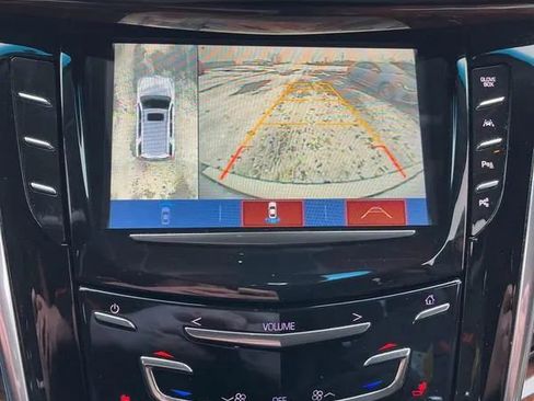 Used 2018 Cadillac Escalade Luxury image 20