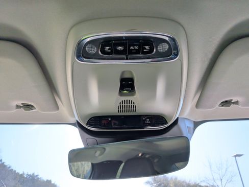 Used 2019 Volvo S60 T5 Momentum image 27