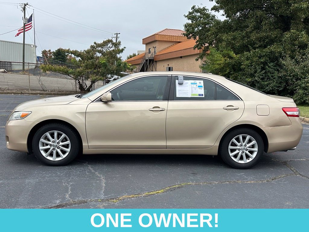Used 2011 Toyota Camry XLE FWD image 6